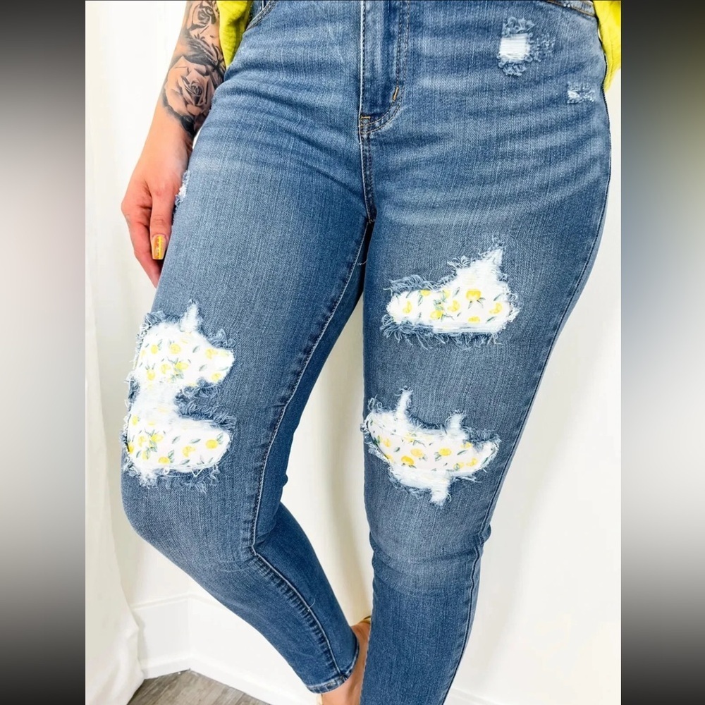 JUDY BLUE LIMONCELLO LEMON PATCH DISTRESSED JEAN SPRING SUMMER STYLE 88233 11/30